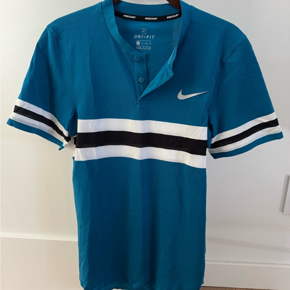Nike Blue and White Short Sleeve Tees